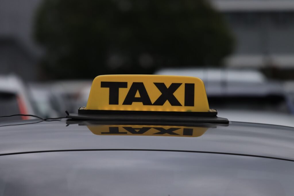 taxi-services-for-tourists-and-day-trips